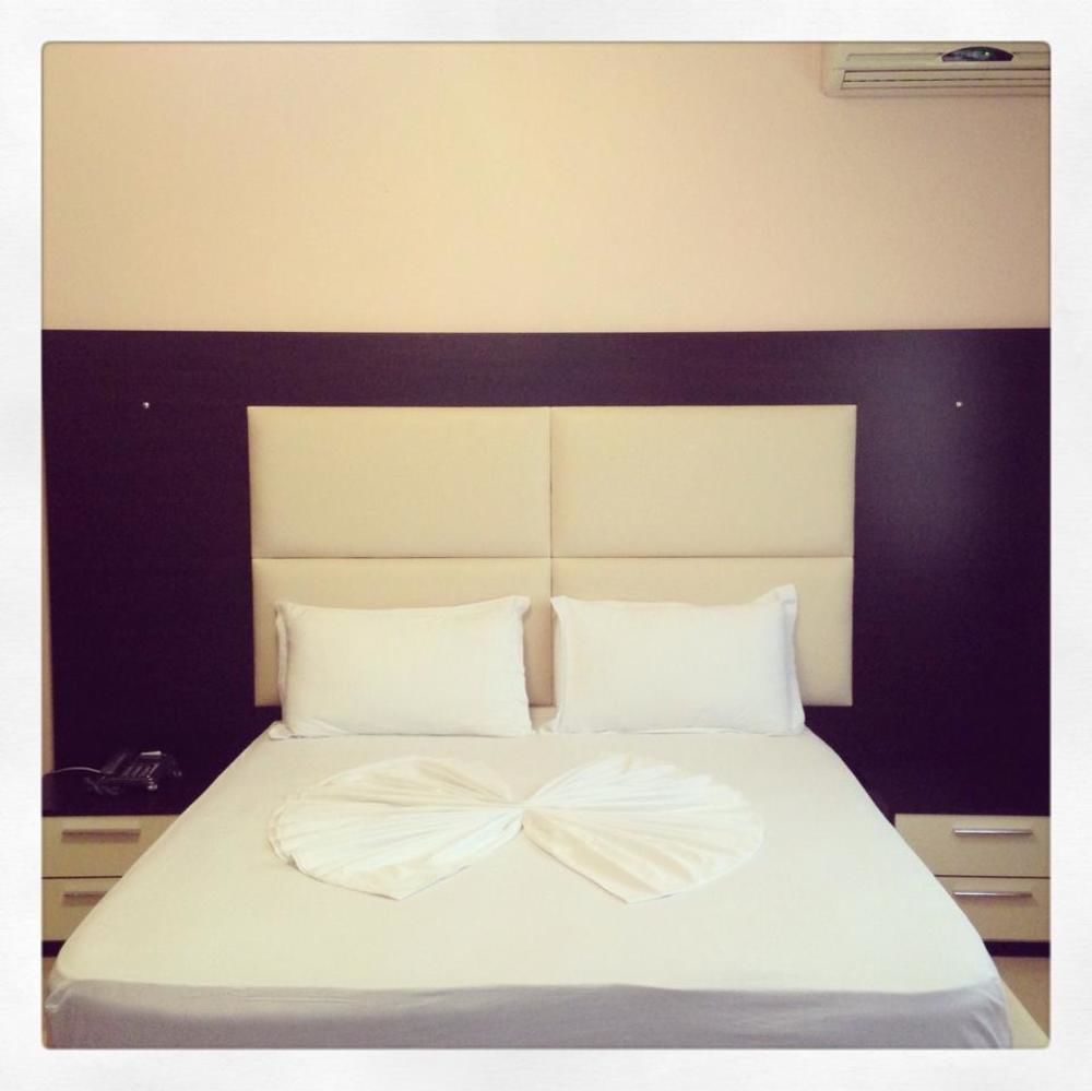 Hotel Vila E Arte City Center Tirana Exterior photo